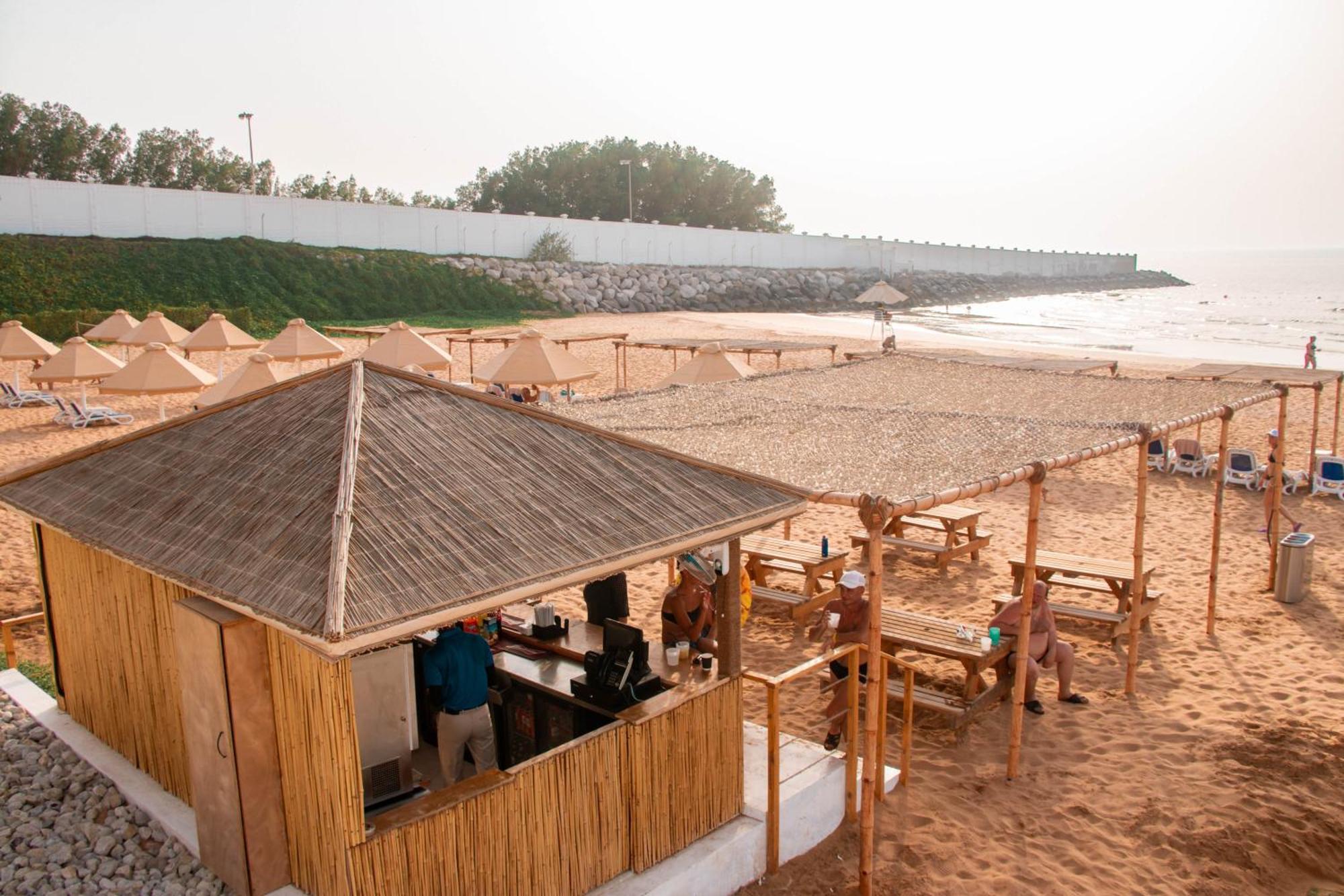 Bm Beach Hotel Ras al-Khaimah Bagian luar foto